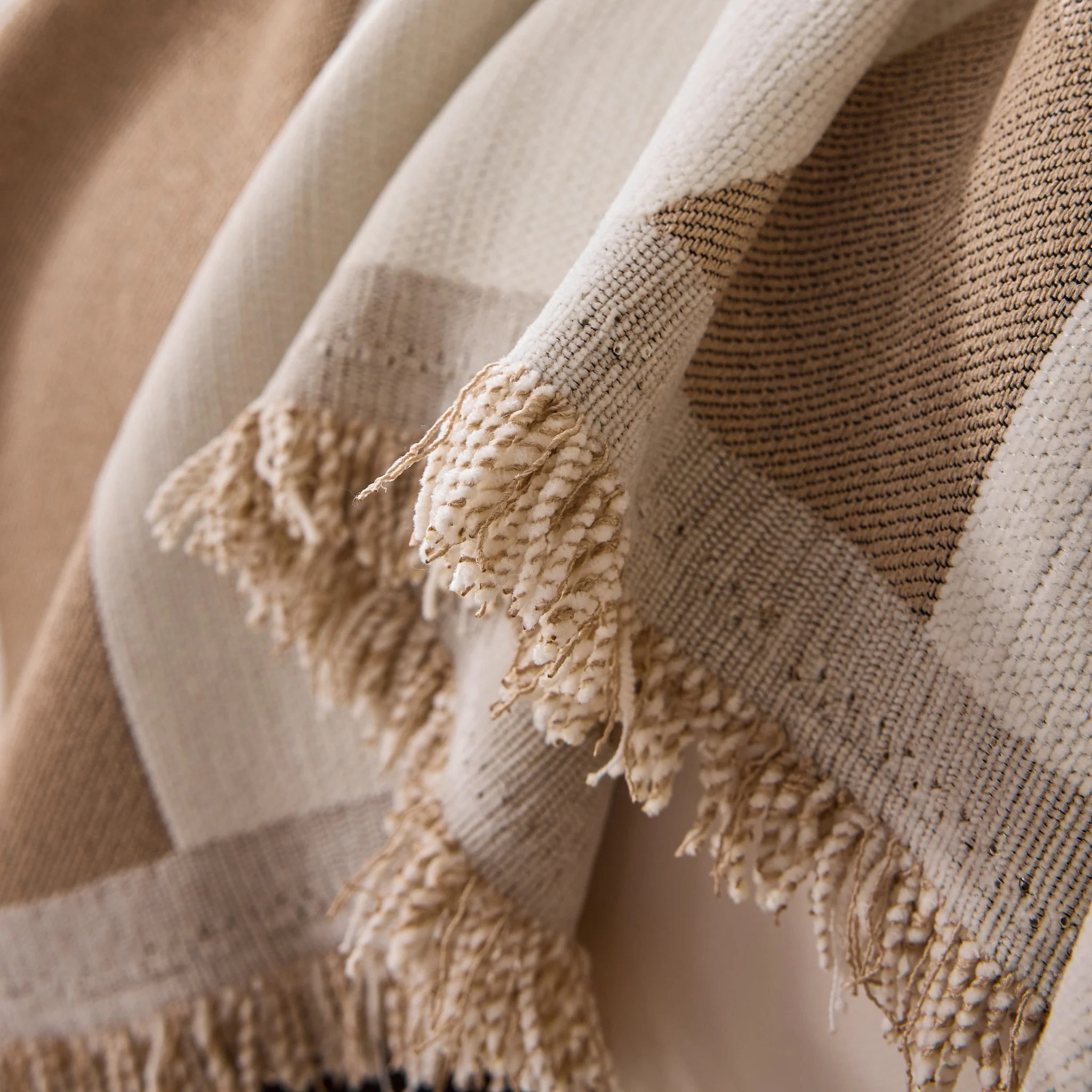 Magic Sofa Blanket - Ember Mono - Image 12
